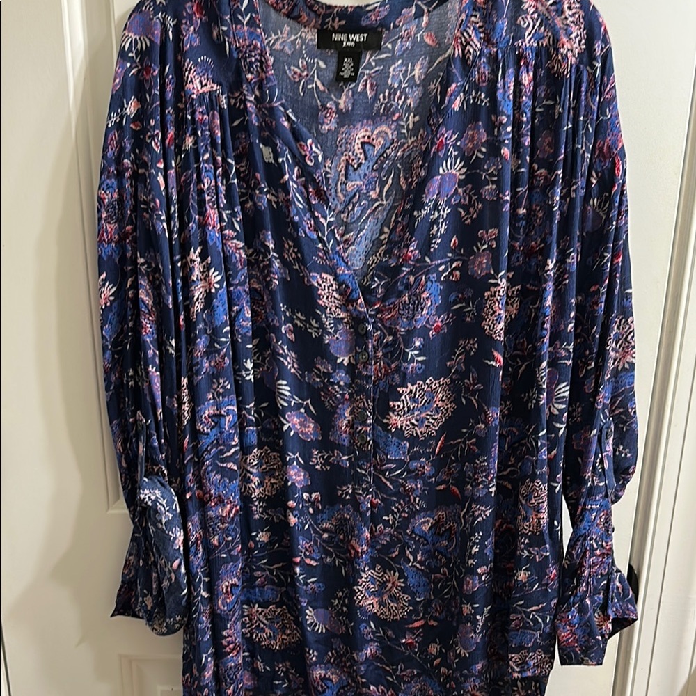 Nine West Floral Lightweight Long Sleeve Blouse